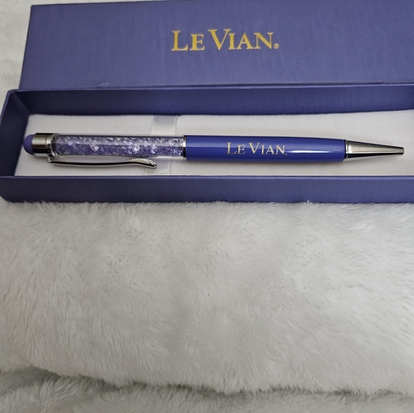 LeVian Violet diamond Theme Crystal Pen/Stylus in original box, 2023 - Picture 4 of 6